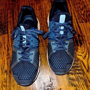 OnCloud men’s sport shoes